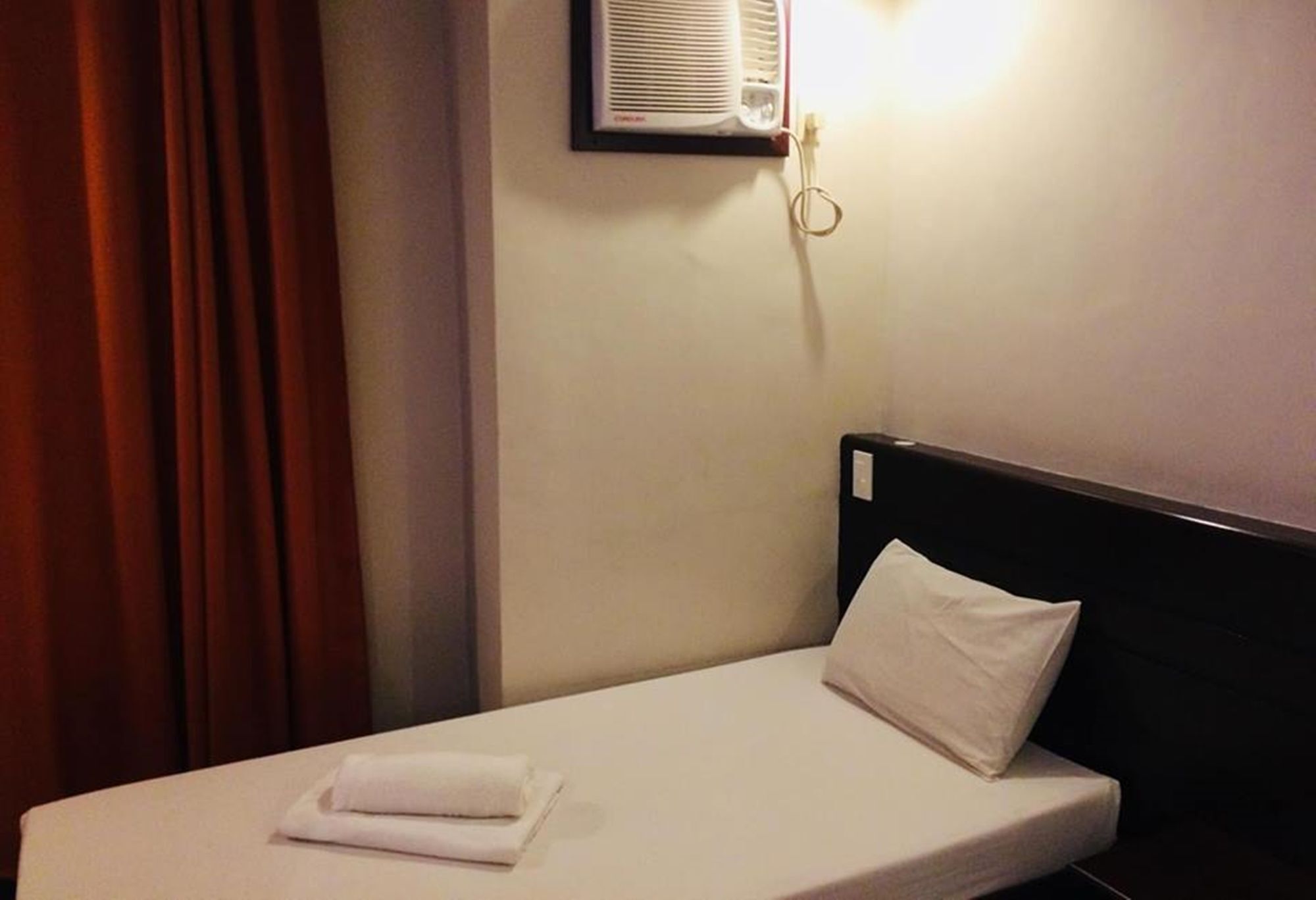Reddoorz Near Victoria Mall Davao City Eksteriør bilde