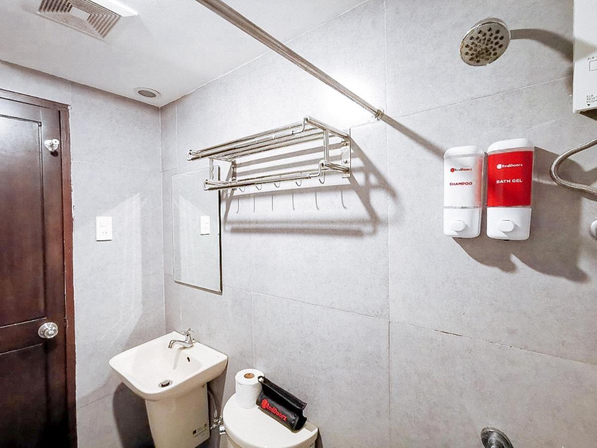 Reddoorz Near Victoria Mall Davao City Eksteriør bilde