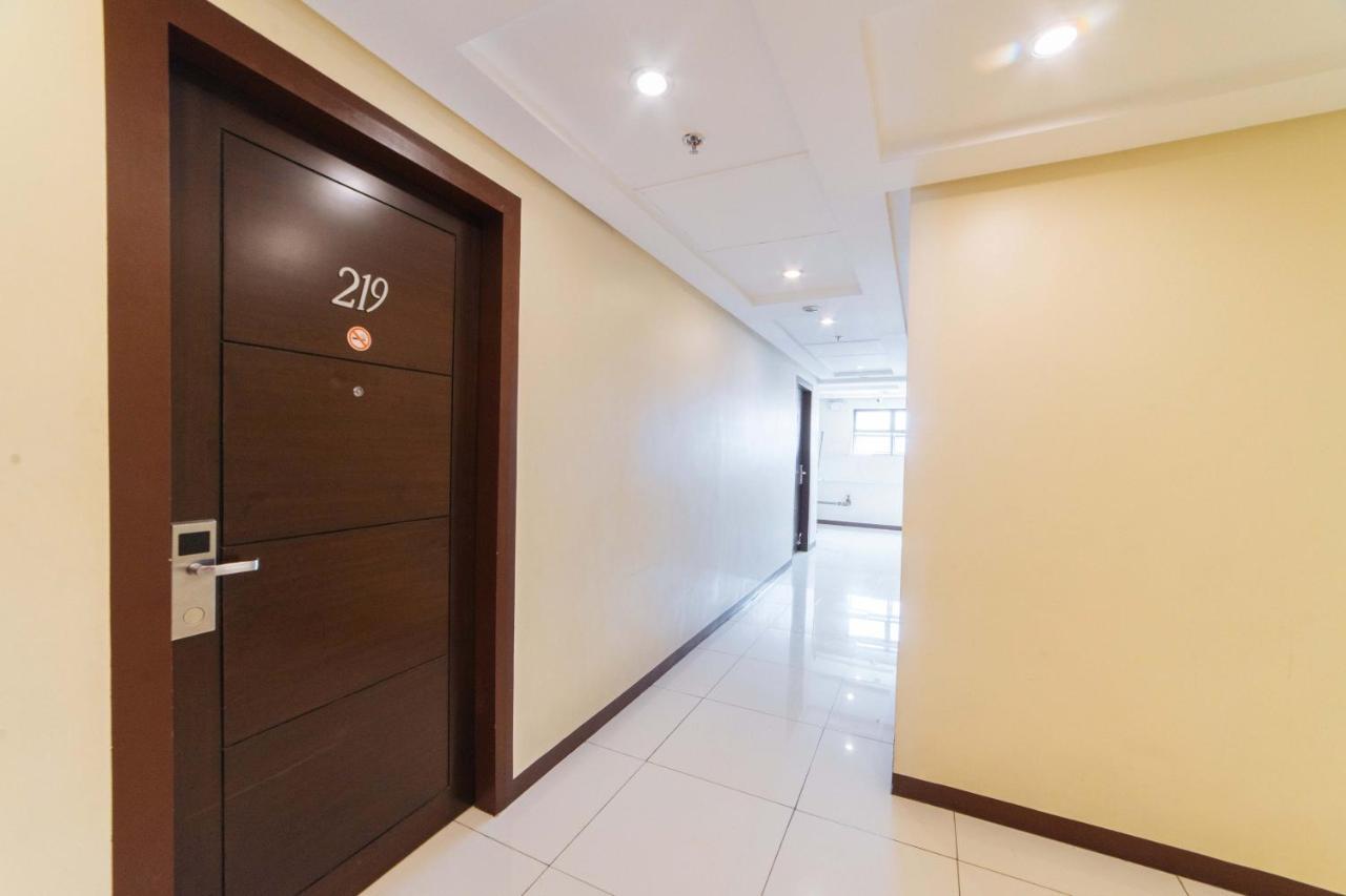 Reddoorz Near Victoria Mall Davao City Eksteriør bilde