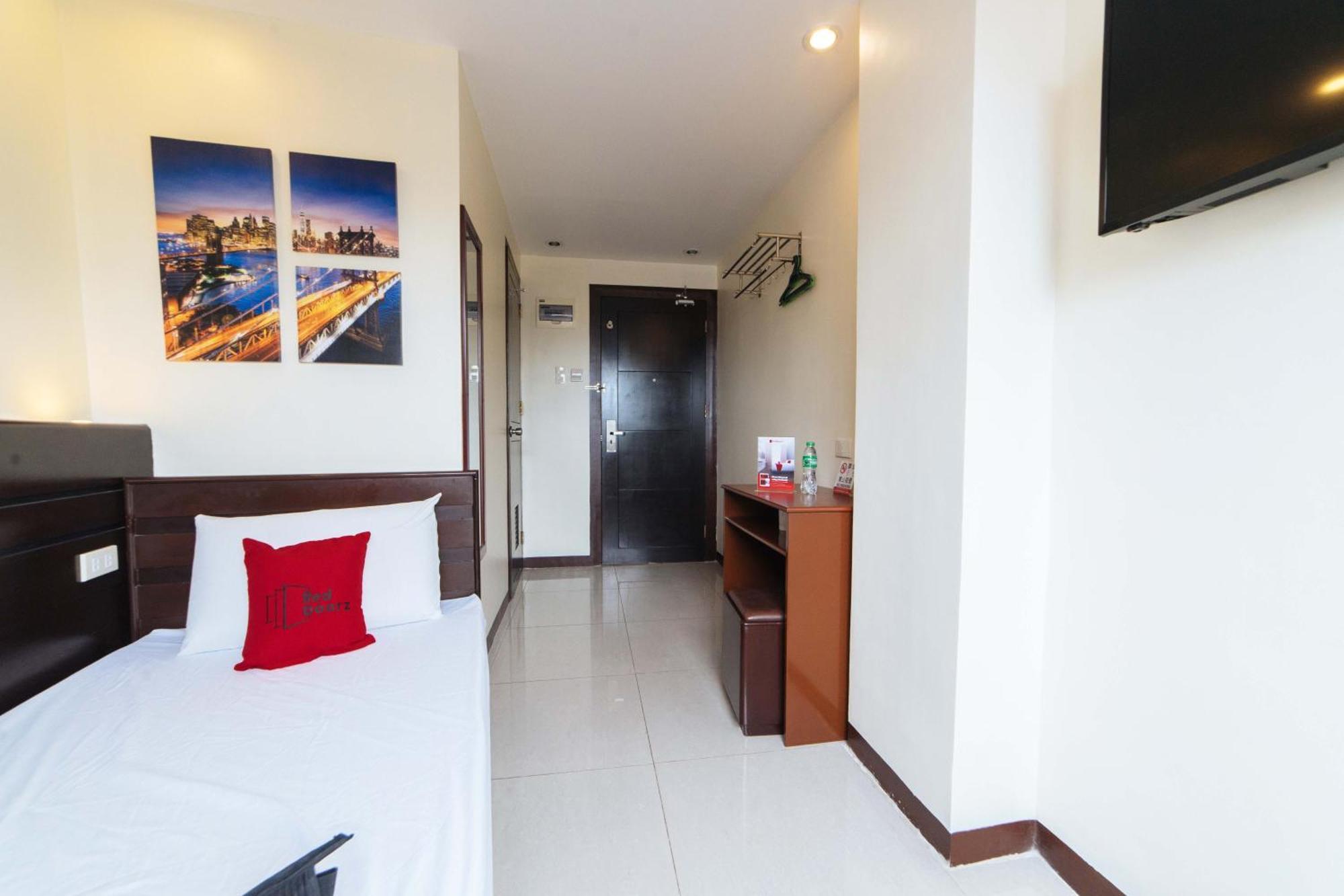 Reddoorz Near Victoria Mall Davao City Eksteriør bilde