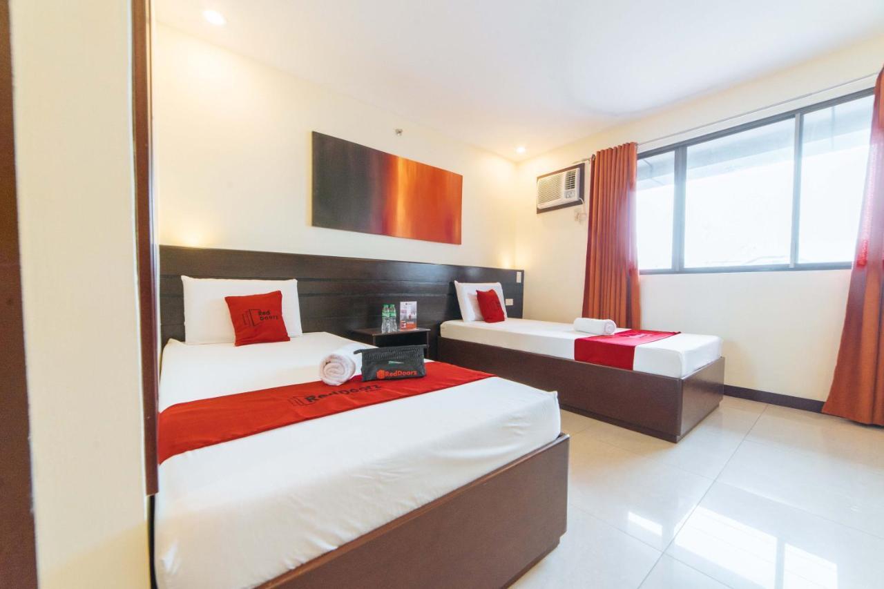 Reddoorz Near Victoria Mall Davao City Eksteriør bilde
